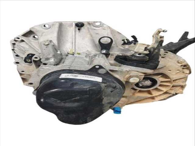Foto 3ª: Caja Cambios Dacia Duster 1.5 DCI HSAJ) (2010)