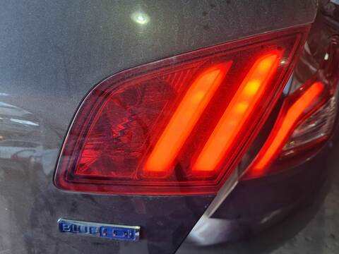 Foto 4ª: Piloto Portón Derecho Peugeot 308 ACTIVE 120CV 88KW [BH01] (2014)