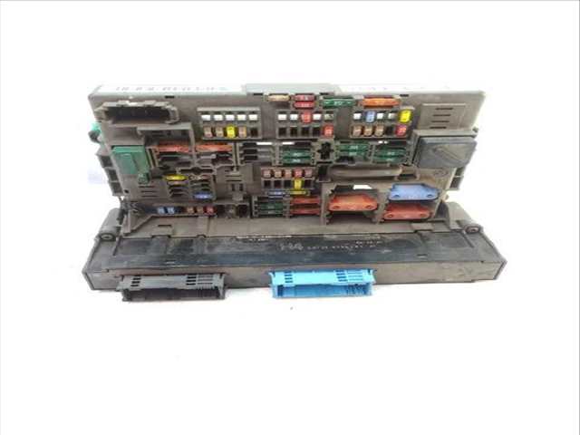 Foto 2ª: Caja Reles Fusibles Bmw Serie 3 320 2.0 D E91) TOURING (2004)
