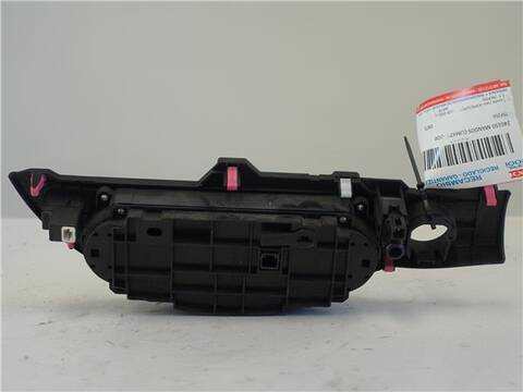 Foto 2ª: Mando Climatizador Toyota Yaris 1.5 NCP93) 109CV 80KW [1NZ-FE] (2014)