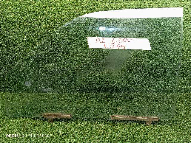 Luna Delantera Izquierda Mitsubishi L200 2.5 D 4P CAJA ABIERTA