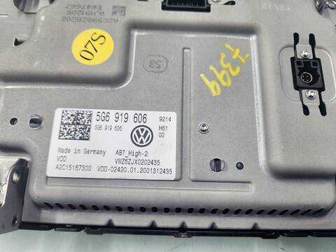 Foto 2ª: Pantalla Multifuncion Volkswagen Passat R-LINE 150CV 110KW [DSRB] (2020)