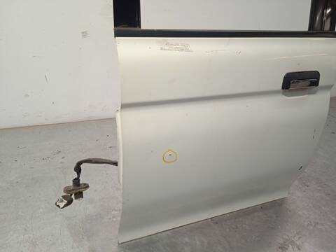 Foto 2ª: Puerta Trasera Izquierda Mitsubishi L200 2500 TD GLX 4-PTAS.) 116CV 85KW [4D56] (2005)