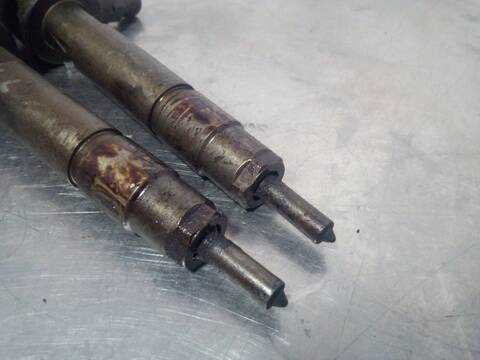 Foto 3ª: Inyectores Alfa Romeo 156 1.9 JTD CAT 105CV 77KW (1997)