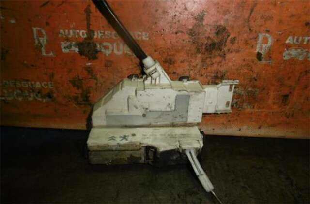 Cerradura Puerta Delantera Derecha Peugeot 407 2.0 HDI 135