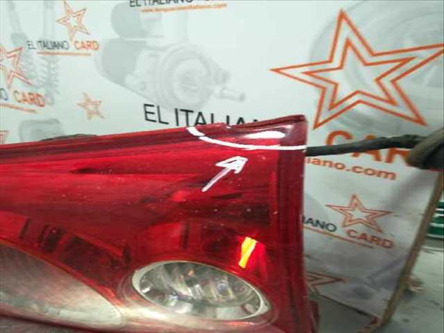 Foto 4ª: Piloto Trasero Derecho Mazda Premacy TD EXCLUSIVE 74KW) 101CV [RF] (2002)