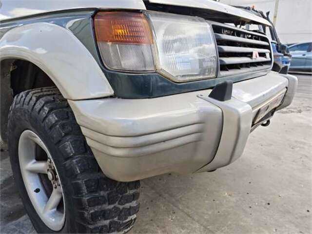Foto 2ª: Paragolpes Delantero Mitsubishi Montero SIN PAPELES