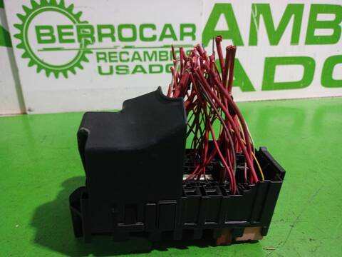 Foto 2ª: Caja Reles Fusibles Renault Laguna RENAULT LAGUNA III GRANDTOUR 109CV [K9K780] (2007)