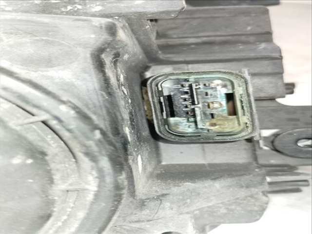 Foto 4ª: Faro Izquierdo Bmw Serie 1 114 118D 143CV 105KW [N47D20C] (2012)