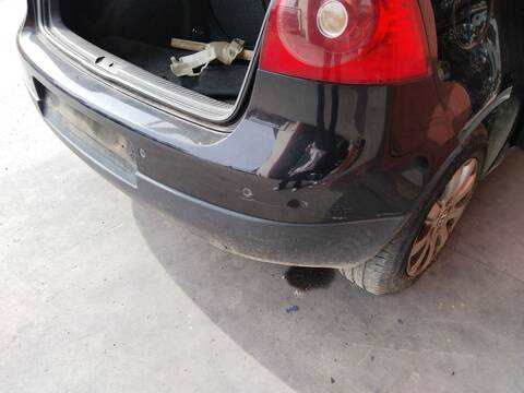 Foto 3ª: Paragolpes Trasero Volkswagen Golf BKC (2011)