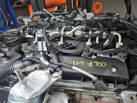 Foto 2ª: Motor Completo Volkswagen Golf ADVANCE BLUEMOTION 105CV 77KW [CLH] (2013)