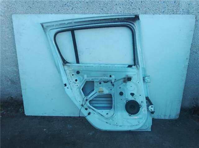 Foto 2ª: Puerta Trasera Izquierda Dacia Sandero 1.2 16V (75 CV) [D4F732]