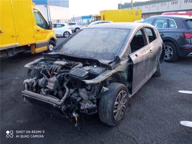 Portón Seat Leon 1.6 ERENCE [1.6 LTR. - 75 KW]