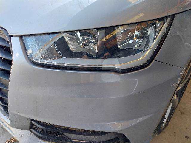 Faro Izquierdo Audi A1 1.6 TDI