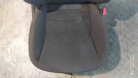 Foto 4ª: Asiento Delantero Derecho Kia Rio CONCEPT 86CV 63KW [G4LA] (2014)