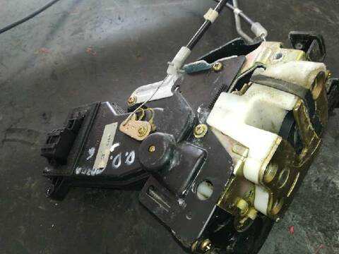 Foto 4ª: Cerradura Puerta Delantera Derecha Mazda 6 BERLINA 141CV 104KW (2002)