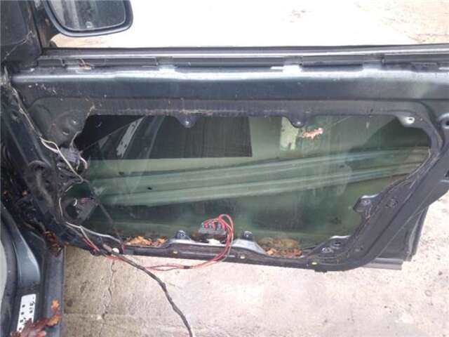 Foto 3ª: Puerta Delantera Derecha Volkswagen Golf 1.9 TDI [ASZ]