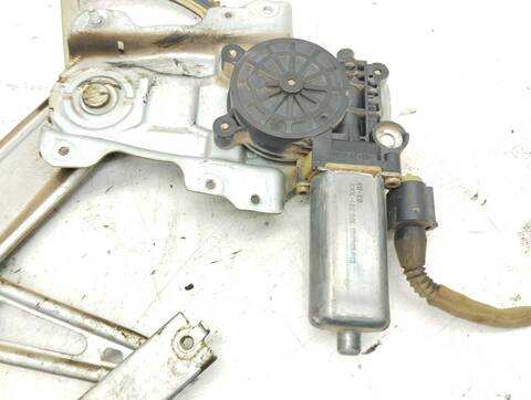 Foto 2ª: Elevalunas Eléctrico Delantero Derecho Toyota Yaris 1.3 EXPO 87CV 64KW [G 2SZ-FE] (2003)