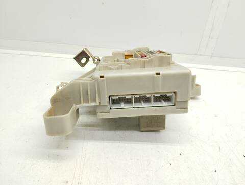 Foto 4ª: Caja Reles Fusibles Toyota Land Cruiser 3.0 D-4D GX 163CV 120KW [1KD-FTV] (2003)