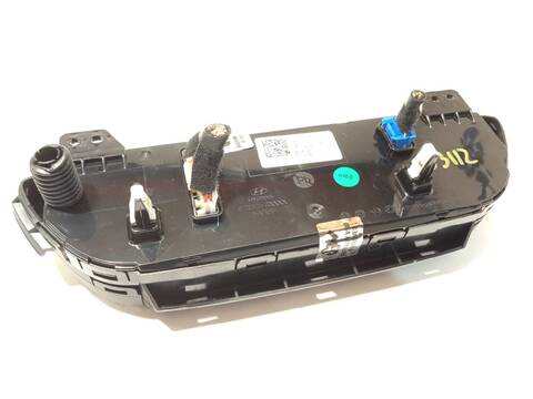 Foto 4ª: Mando Climatizador Hyundai i30 1.6 CRDI CAT 110CV 81KW [D4FB] (2018)