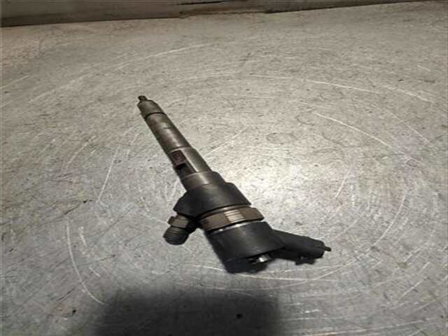 Foto 2ª: Inyectores Hyundai Tucson 2.0 CRDI COMFORT (4WD) [2.0 LTR. - 103 KW CRDI CAT]