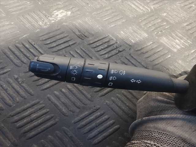 Foto 2ª: Mando Multifuncion Citroen Xsara 2.0 G (2004)