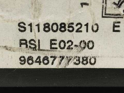 Foto 3ª: Caja Reles Fusibles Peugeot 206 XR BERLINA 75CV 55KW [KFW] (2002)