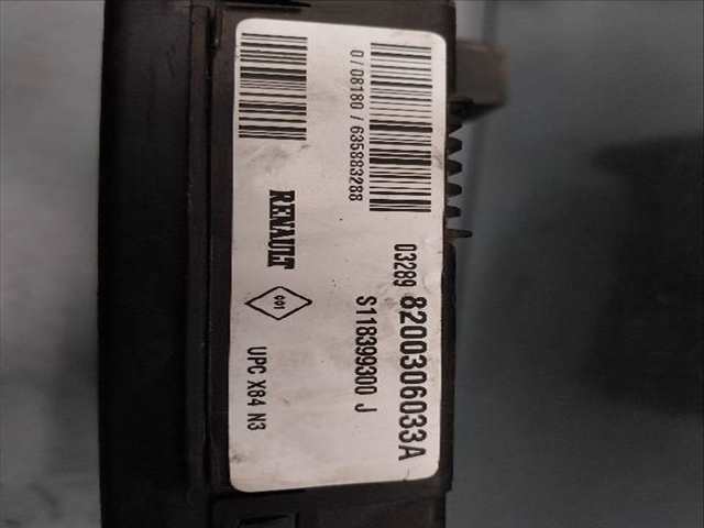 Foto 2ª: Caja Reles Fusibles Renault Megane 1.9 D [D-F9Q B8] (2004)