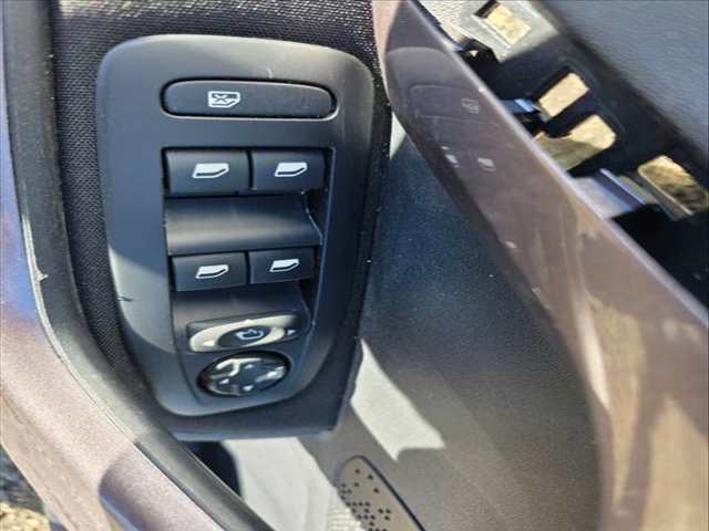 Botonera Elevalunas Peugeot 2008 HMZ