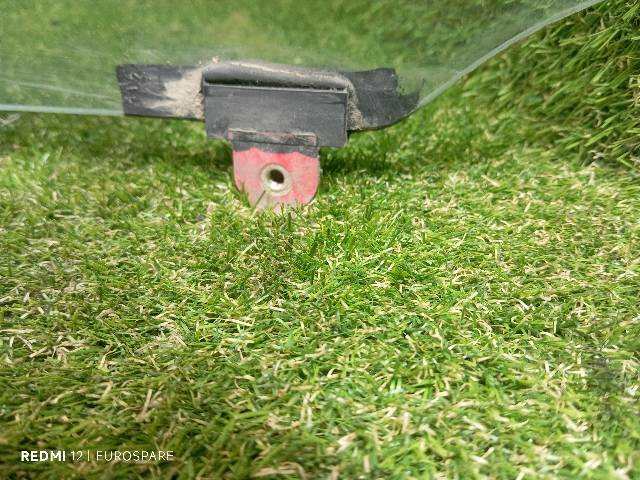 Foto 3ª: Luna Delantera Derecha Toyota Land Cruiser 3.0 D KDJ90 GX 3P [1KD-FTV] (2002)