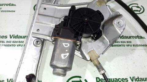 Foto 2ª: Elevalunas Eléctrico Delantero Derecho Renault Clio 1.5 DCI DIESEL 106CV 78KW [K9K764] (2005)