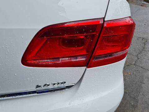 Foto 2ª: Piloto Portón Derecho Volkswagen Passat ADVANCE BLUEMOTION 140CV 103KW [CFFB] (2012)