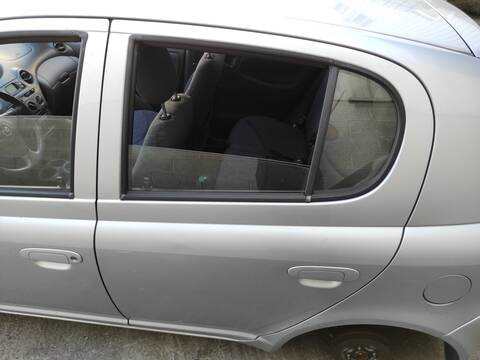 Puerta Trasera Izquierda Toyota Yaris 2NZFE