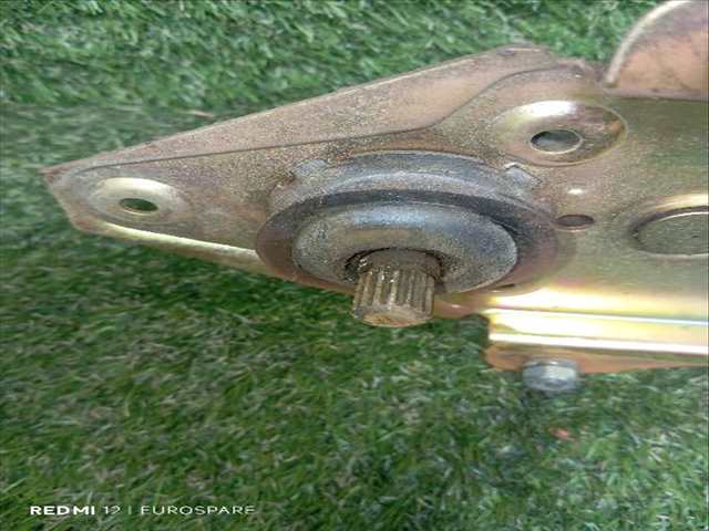 Foto 4ª: Elevalunas Manual Delantero Izquierdo Nissan Trade 3.0 TD 100 [BD30T] (1999)