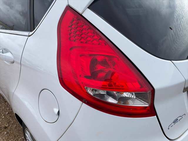 Foto 3ª: Piloto Trasero Izquierdo Ford Fiesta 1.4 G 95cv [SPJA] (2012)