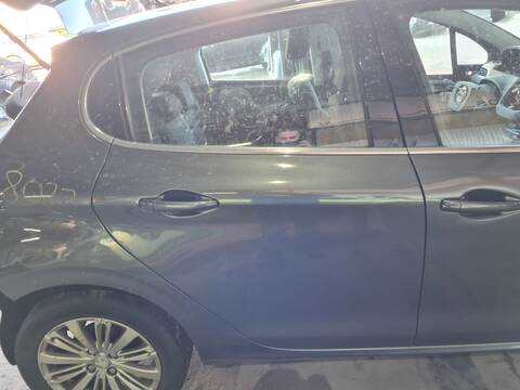 Puerta Trasera Derecha Peugeot 208 ALLURE 99CV 73KW