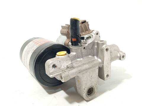 Foto 3ª: Servofreno Toyota Yaris HSD ACTIVE 75CV 55KW [1NZ] (2017)