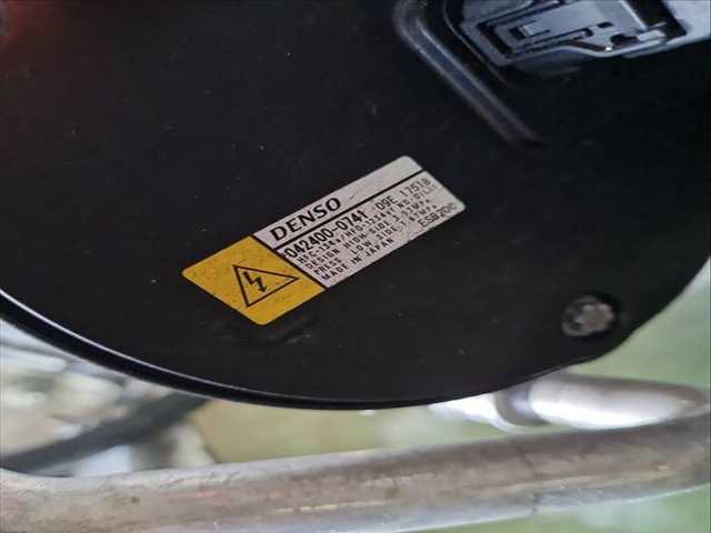 Foto 2ª: Compresor Aire Acondicionado Toyota Yaris 1.5 HYBRID MXPH11) 92CV 68KW [M15A-FXE] (2022)