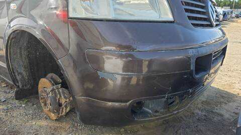 Foto 2ª: Paragolpes Delantero Volkswagen Transporter 2.0 D T5 140CV 103KW FURGON COMBI 7H) BRS (2009)