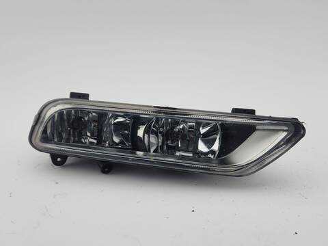 Faro Antiniebla Delantero Derecho Volkswagen Passat HIGHLINE BLUEMOTION 140CV 103KW