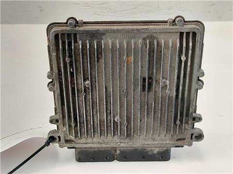 Foto 2ª: Centralita Motor ECU Mercedes Sprinter 2.2 313 CDI 903.611-612-613) 129CV 95KW CAMION [646986] (2008)
