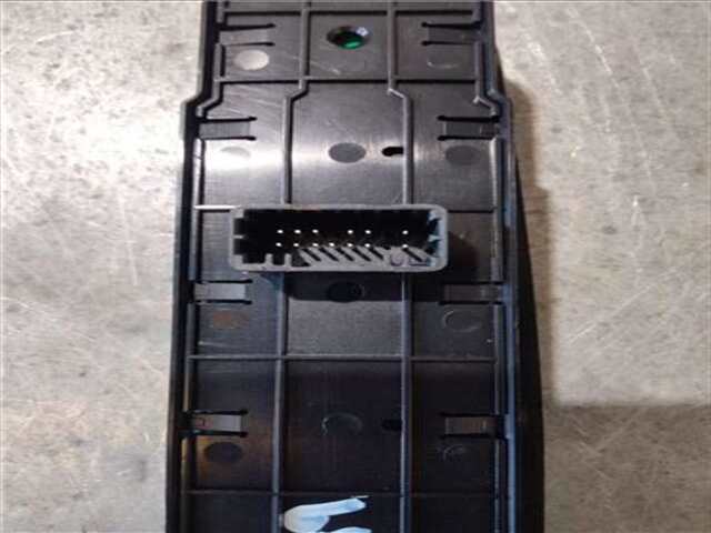 Foto 3ª: Botonera Elevalunas Renault Megane III BERLINA 5P (2008-_)