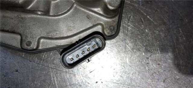Foto 3ª: Caja Mariposa Bmw Serie 5 518 2.0 520 D [2.0 LTR. - 135 KW TURBODIESEL]