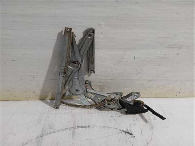 Foto 2ª: Elevalunas Manual Trasero Derecho Toyota Corolla 2.2 D-4D AUR10_) 177CV [2AD-FHV] (2004)