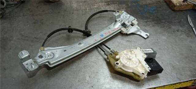 Foto 2ª: Elevalunas Eléctrico Trasero Izquierdo Renault Megane 1.2 EXPRESSION [1.2 LTR. - 85 KW 16V TCE] III BERLINA 5P (2008-_) [H5FA400]