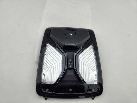 Foto 3ª: Luz Interior Bmw Serie 3 315 330D XDRIVE SPORT LINE 4P) BERLINA 265CV [B57D30A] (2022)
