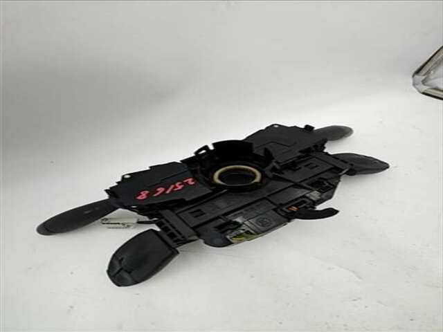 Foto 2ª: Mando Multifuncion Peugeot 5008 2.0 SPORT PACK [2.0 LTR. - 110 KW 16V HDI FAP CAT (RHE - DW10CTED4)] [RHE / DW10CTED4]