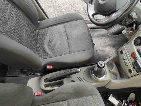 Consola Central Renault Modus K9K750
