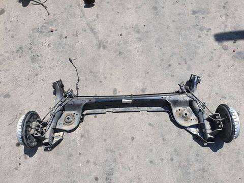 Foto 1ª: Puente Trasero Renault Clio EXPERIENCE 101CV 74KW [K9K876] (2023)