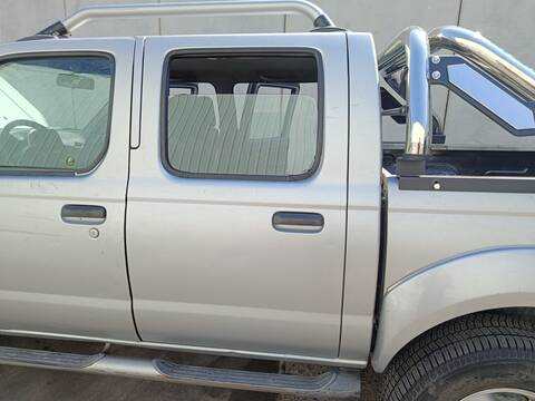Puerta Trasera Izquierda Nissan Navara D PICKUP D22) YD25DDTI